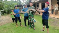 Geger Piton 4 Meter Masuk Rumah Warga Kampung Buyut Udik, Damkar Lampung Tengah Bertindak Cepat
