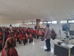 Cegah Aksi Tawuran, Kapolsek Gadingrejo Beri Binluh di SMK Telkom