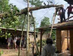 Angin Puting Beliung Rusak Puluhan Rumah Warga di Tubaba