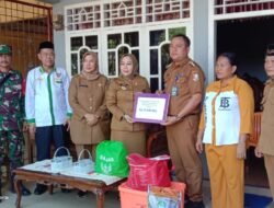 Pj.Bupati Serahkan Bantuan Untuk Korban Puting Beliung di Tubaba