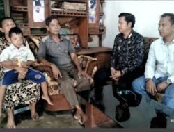 Camat Labuhan Ratu Kunjungi Dilan, Bocah Penderita Tumor