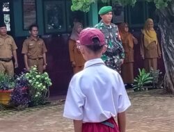 Babinsa Koramil 429-14/Jabung Jadi Pembina Upacar di SDN 03 Bumi Mulyo