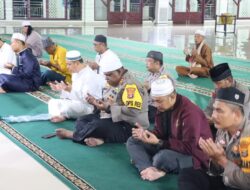 Kapolres Tuba Sholat Subuh Berjamaah Bersama Warga