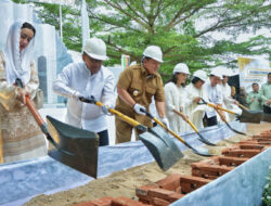 Gubernur Arinal Djunaidi Melakukan Groundbreaking Pembangunan Masjid Raya Al-Bakrie Lampung