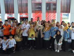 Riana Sari Arinal Lepas Kontingen LKSA dan PSAA Provinsi Lampung Ikuti Rakernas dan Jambore Sumatera Barat