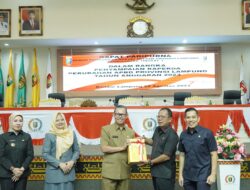 Sekdaprov Hadiri Rapat Paripurna DPRD Provinsi Lampung Dalam Rangka Penyampaian Raperda Perubahan APBD TA 2023