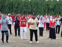 Meriahkan Peringatan HUT ke-78 Kemerdekaan RI, Gubernur Arinal Djunaidi Ikuti Senam Bersama dan Tarik Tambang