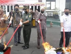 Bupati Nanang Apresiasi Kinerja Kejari Musnahkan Barang Bukti Tindak Pidana Umum