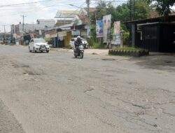Jalan Rusak Sampai Pernah Merenggut Nyawa di Kota Metro, Warga Harapkan Perhatian Pemerintah