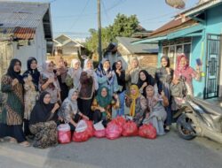 Di Bulan Suci Ramadhan Pekon Tanjung Raya Membagikan Ratusan Takjil