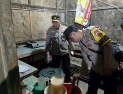 Razia Penyakit Masyarakat, Polres Pringsewu Amankan Tiga Sepeda Motor dan Puluhan Botol Miras