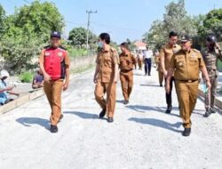 Pastikan Sesuai Spektek, Nanang Tinjau Perbaikan Jalan Tegineneng – Rulung Raya Natar