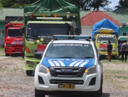 Polres Lamsel Kawal Distribusi Logistik Pilkada ke 17 Kecamatan