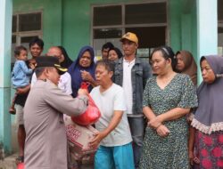 Bersama Forkopimda, Kapolres Lamteng Berikan Tali Asih Kepada Warga Terdampak Banjir