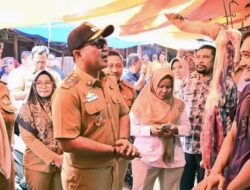 Jelang Ramadhan, Wabup Syaiful Pantau Ketersediaan dan Harga Bahan Pokok di Pasar Inpres Kalianda