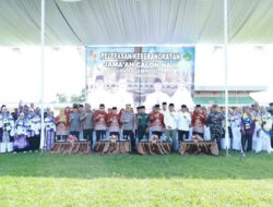 Pemkab Lampura Lepas Keberangkatan Jemaah Haji Kloter 2 Tahun 2025