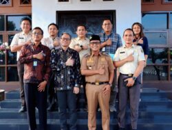 Bupati Lampung Tengah Terima Piagam Wajib Pajak, Ajak Masyarakat Sadar Pajak