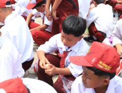 Serentak Sekolah Dasar 15 Kecamatan di Lampung Barat Cuci Tangan