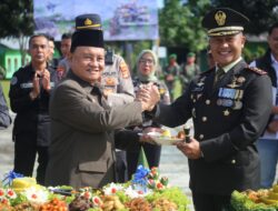 HUT ke-80 TNI, Kodim 0422 Lampung Barat Terima Nasi Tumpeng Dari Pemkab Lambar