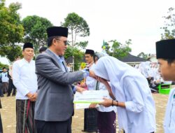 Hari Santri Nasional Bupati Parosil Hadiahkan Umroh dan Sepeda
