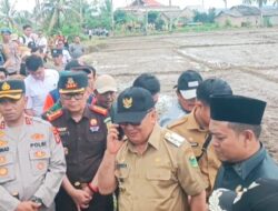 Pasca Banjir Besar, Bupati Tanggamus dan Ketua TP PKK Tinjau Langsung Kondisi Warga yang Terdampak