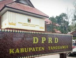 Habiskan Anggaran Rp2,875 Miliar : PHO Terbit, Kondisi Gedung DPRD Tanggamus Terkesan Amburadul