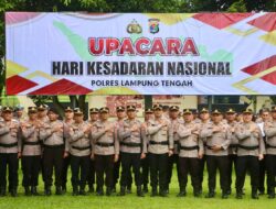Diguyur Hujan, Polres Lampung Tengah Teguhkan Komitmen Pengabdian Lewat Upacara Kesadaran Nasional