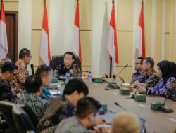 Pastikan Sekolah Rakyat Berjalan Optimal dan Tepat Sasaran, Sekdaprov Marindo Pimpin Rapat Evaluasi Sekolah Rakyat bersama BPKP