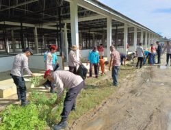 Jaga Lingkungan Bersih dan Mengantisipasi Bencana, Pemkab Waykanan Bersama TNI Polri Laksanakan Gerakan Bersih Bersih