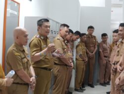 Sekda Pesisir Barat Sidak OPD, Tekankan Disiplin ASN dan Dorong Peningkatan PAD