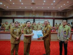 Sekdaprov Marindo Kurniawan Didampingi Inspektur Bayana serta Jajaran OPD Simak Paparan Itjen Kemendagri terkait Hasil Pembinaan dan Pengawasan Penyelenggaraan Pemerintahan Daerah