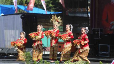 Aneka Perlombaan Warnai Kegiatan Festival Sekala Bekhak XII 