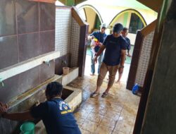 Jum”at Berkah Partai NasDem Lampung Barat Gelar Bakti Sosial